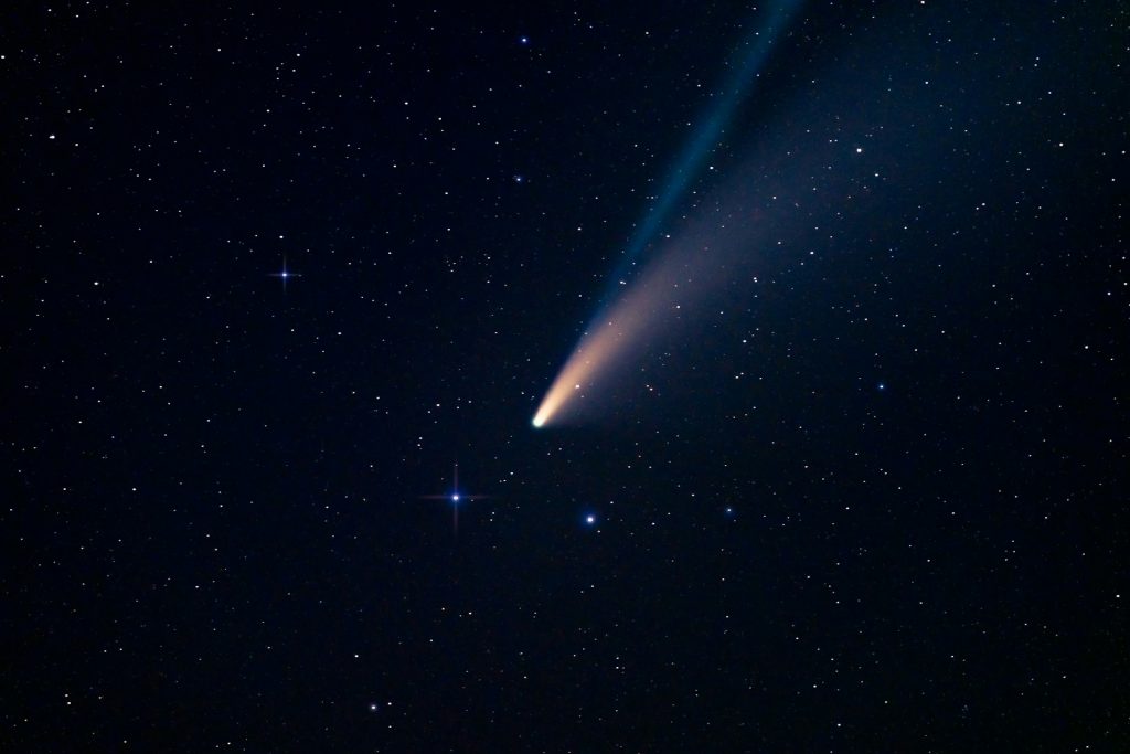 The myths and facts behind comet astrology.